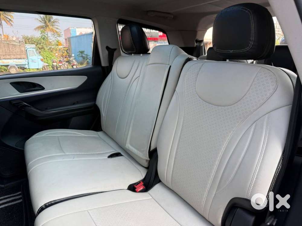 Mahindra Xuv700, 2023, Diesel