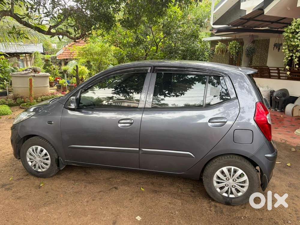 Hyundai I10 Sportz 2013 Petrol Manual: Well Maintained