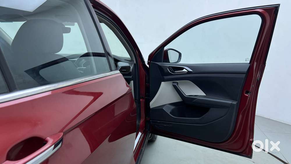 Volkswagen Taigun Topline 1.0 Tsi At (electric Seats), 2022, Petrol