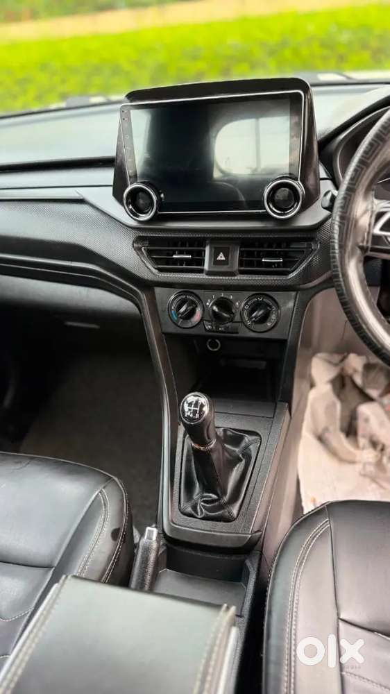 Maruti Suzuki Brezza Lxi Cng 2023