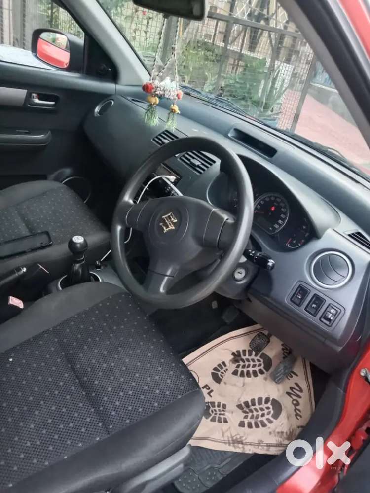 Maruti Suzuki Swift 2006 Petrol 90000 Km Driven