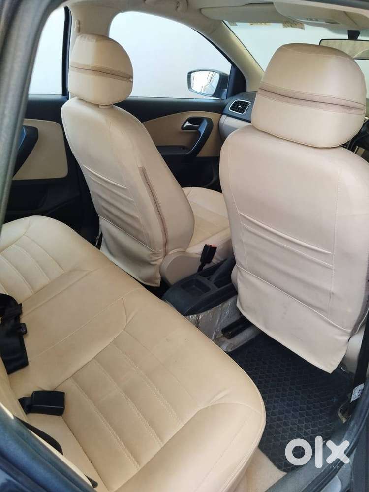 Volkswagen Polo 2015 Year