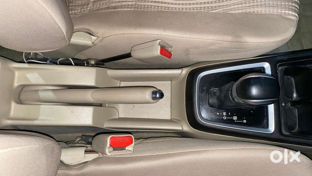 Maruti Suzuki Swift Dzire Amt Vxi, 2018, Petrol