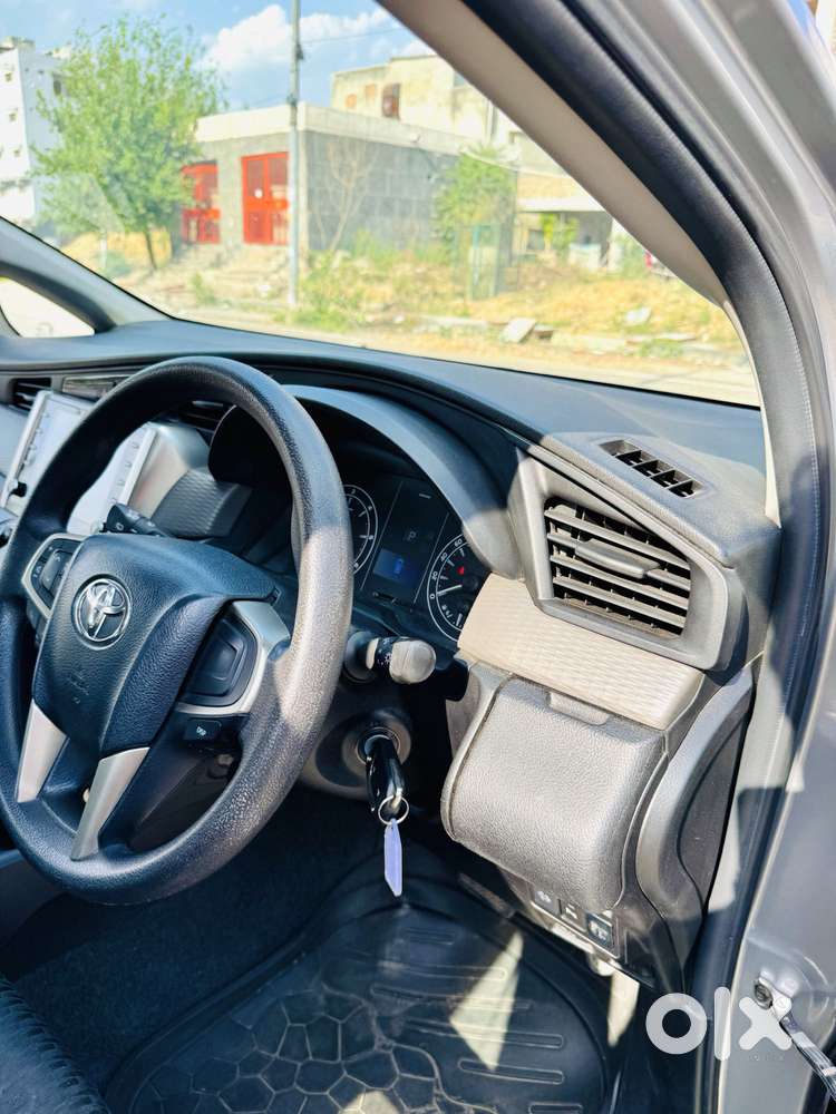 Toyota Innova Crysta [2020-ongoing] 2.4 Gx At 7 Str, 2022, Diesel