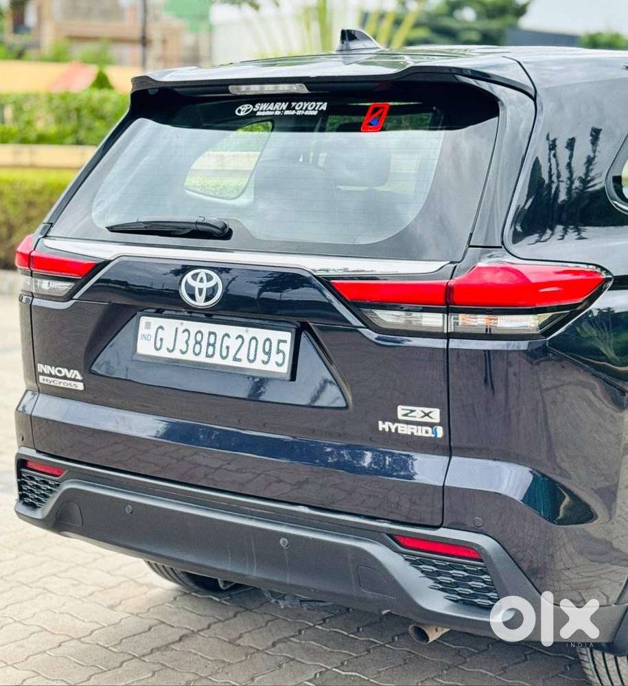 Toyota Innova Hycross 2.0 Zx (o) Hybrid 7 Str, 2024, Petrol