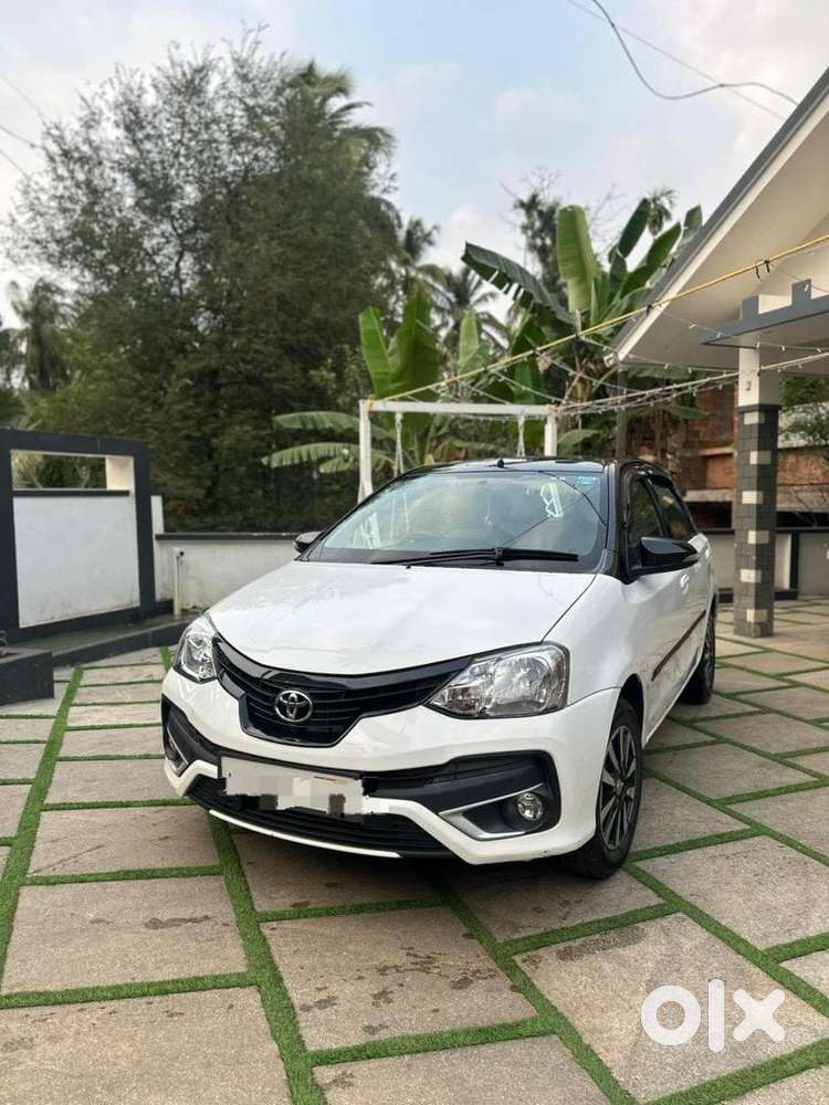 Toyota Etios Liva 2017 Petrol Well Maintained