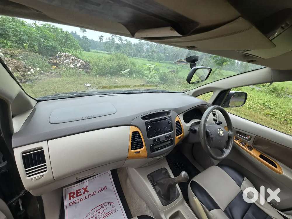 Toyota Innova Diesel 2011 Car