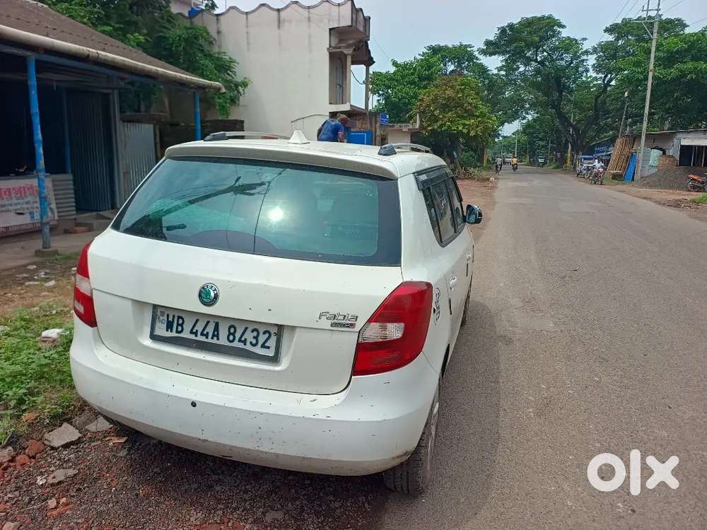 Skoda Fabia Petrol Manual 2011