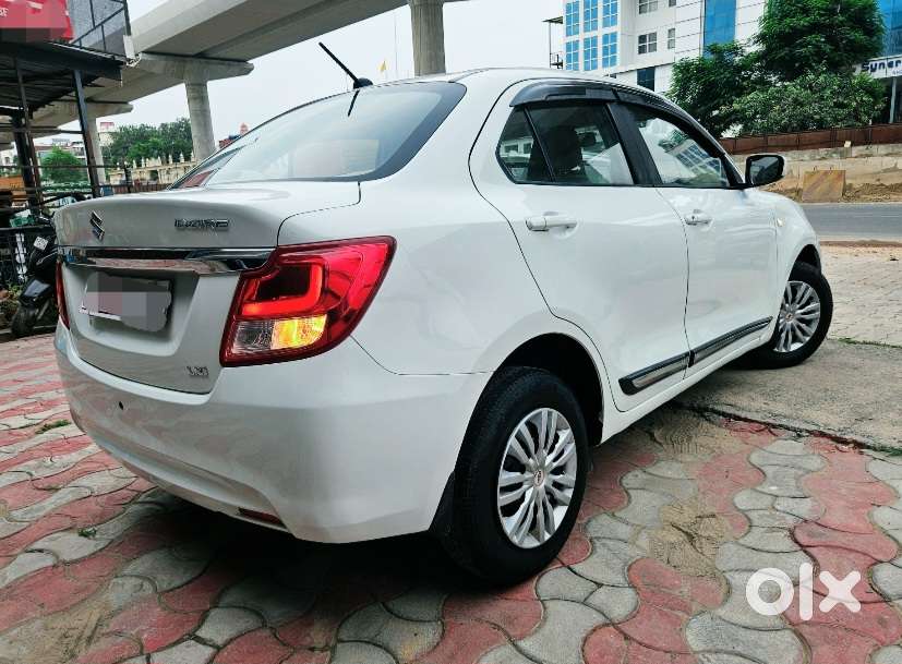 Maruti Suzuki Dzire 1.2 Lxi, 2018, Petrol
