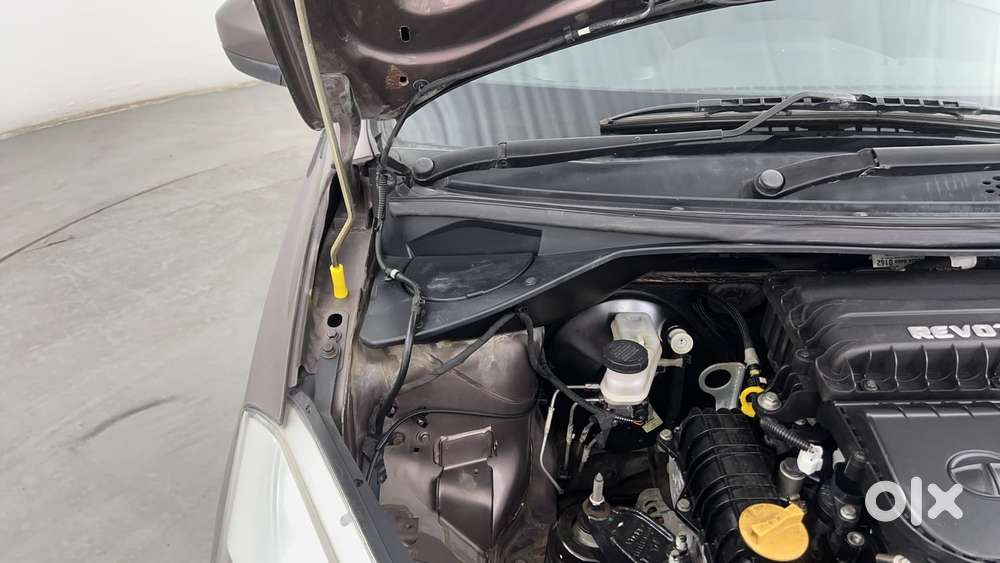 Tata Tiago 1.2 Revotron Xt, 2017, Petrol