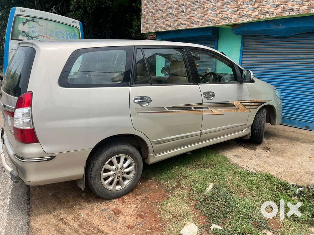 Toyota Innova Diesel 2014
