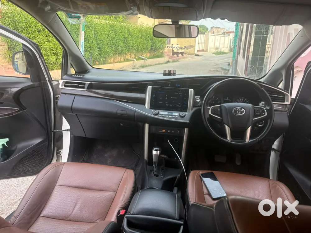 Toyota Innova Crysta 2019