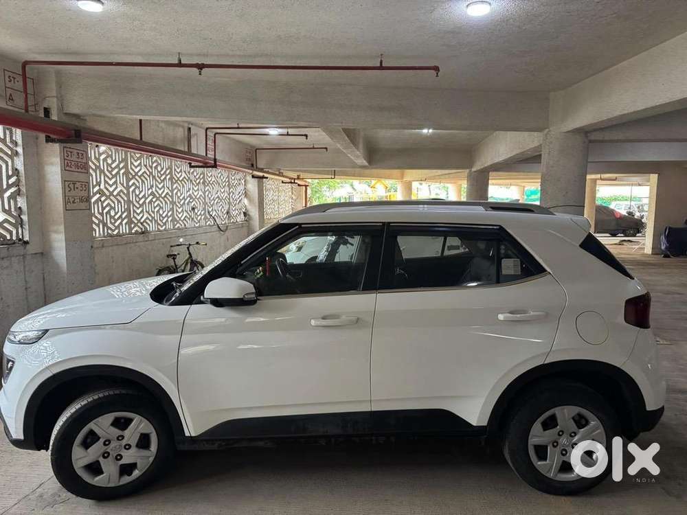 2021 Hyundai Venue S Plus  1st Owner  23,000 Km  Service Records