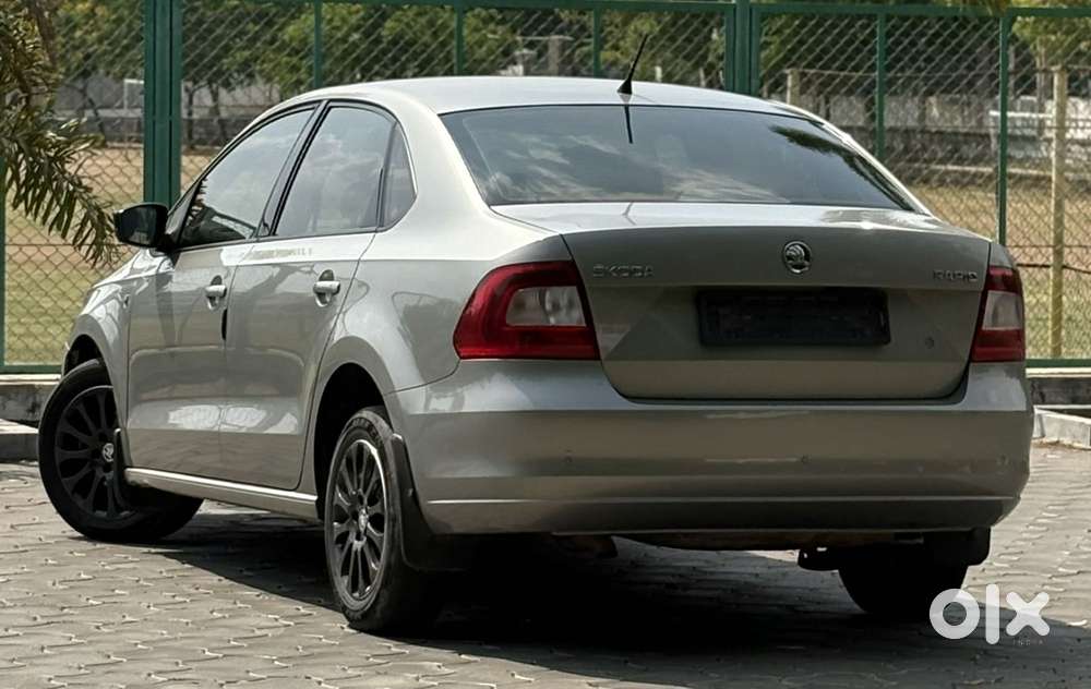 Skoda Rapid 2013-2016 1.5 Tdi At Elegance Black Package, 2015, Diese..