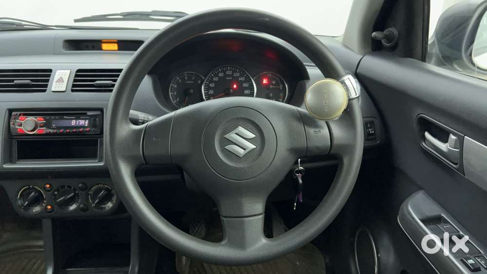 Maruti Suzuki Swift 2004-2010 Vxi Bsiv, 2011, Petrol