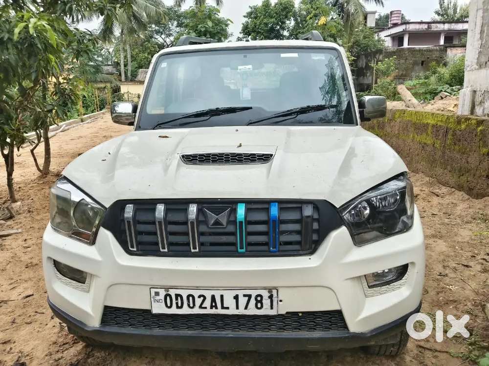 Mahindra Scorpio 2017 4th