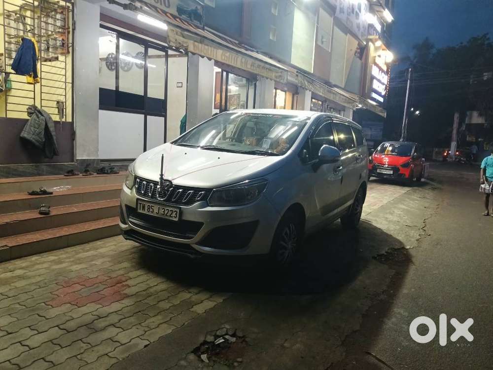 Mahindra Marazzo 2018 Variant M2