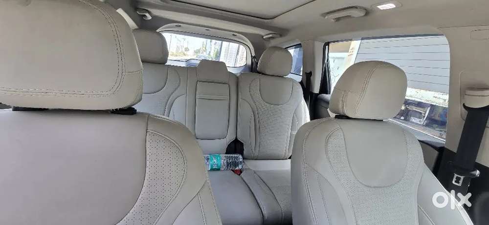 Mahindra Xuv700 2025 Diesel 17000 Km Driven