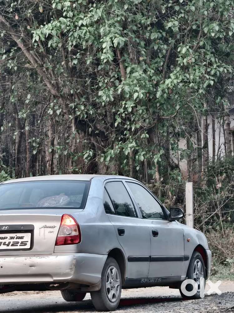 Hyundai Accent Hatchback 2004 Petrol 100000 Km Driven