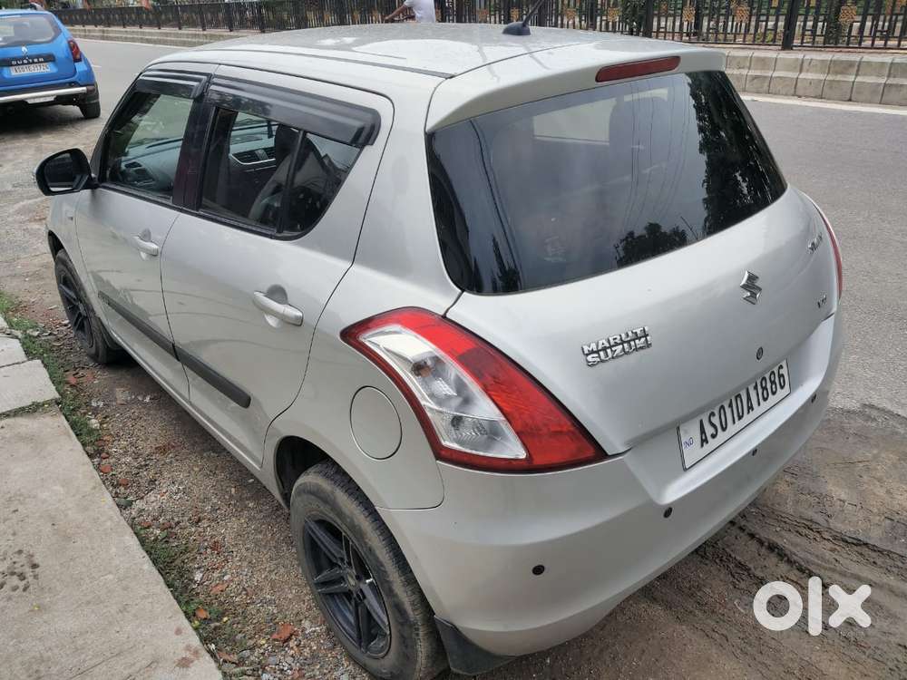 Maruti Suzuki Swift Vxi, 2016