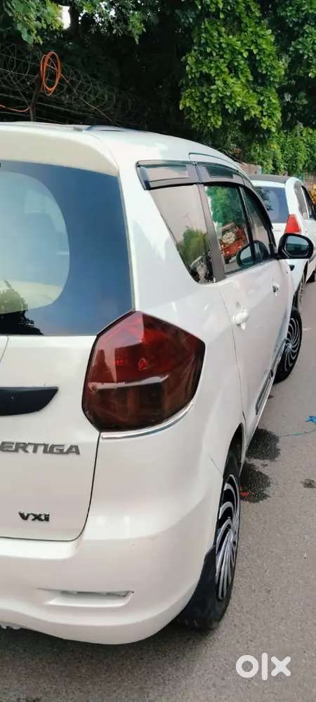 Maruti Suzuki Ertiga 2016