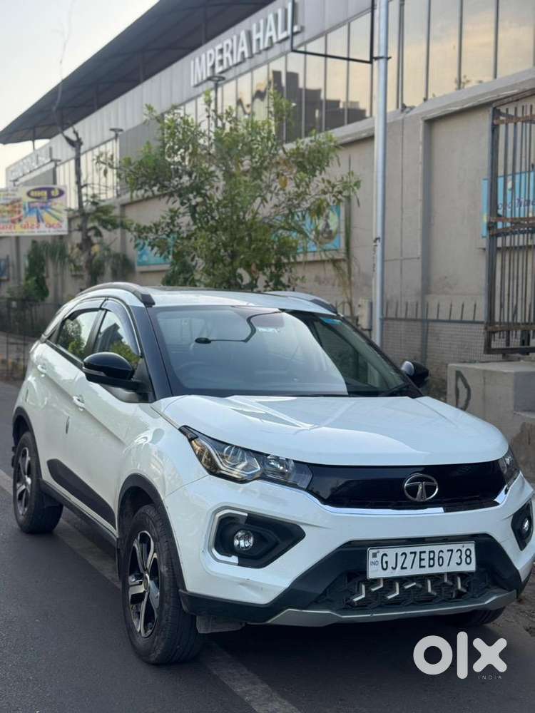 Tata Nexon 2022 Petrol, Less Driven, With Sunroof & Apple Carplay & Ap