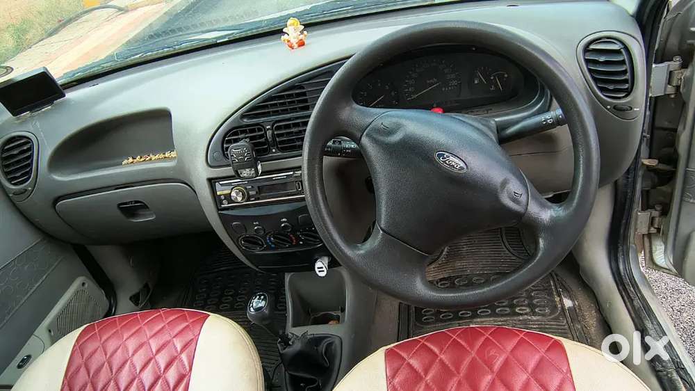 Ford Ikon Clxi Petrol 2005