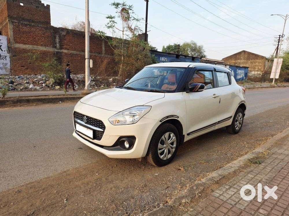 Maruti Suzuki Swift Vxi + Manual, 2023, Petrol