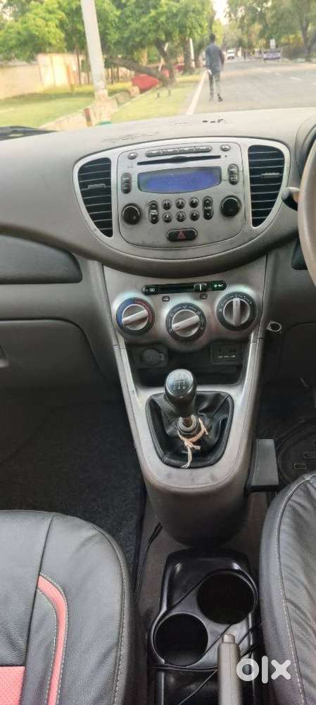 Hyundai I10 Sportz, 2013, Petrol