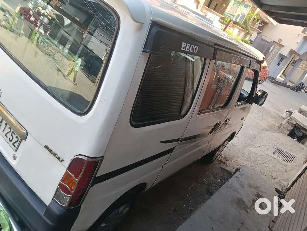 Maruti Suzuki Eeco Smiles 2018