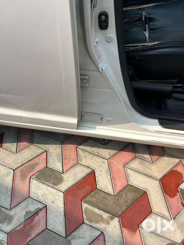 Maruti Suzuki Swift 2011 Diesel 135000 Km Driven