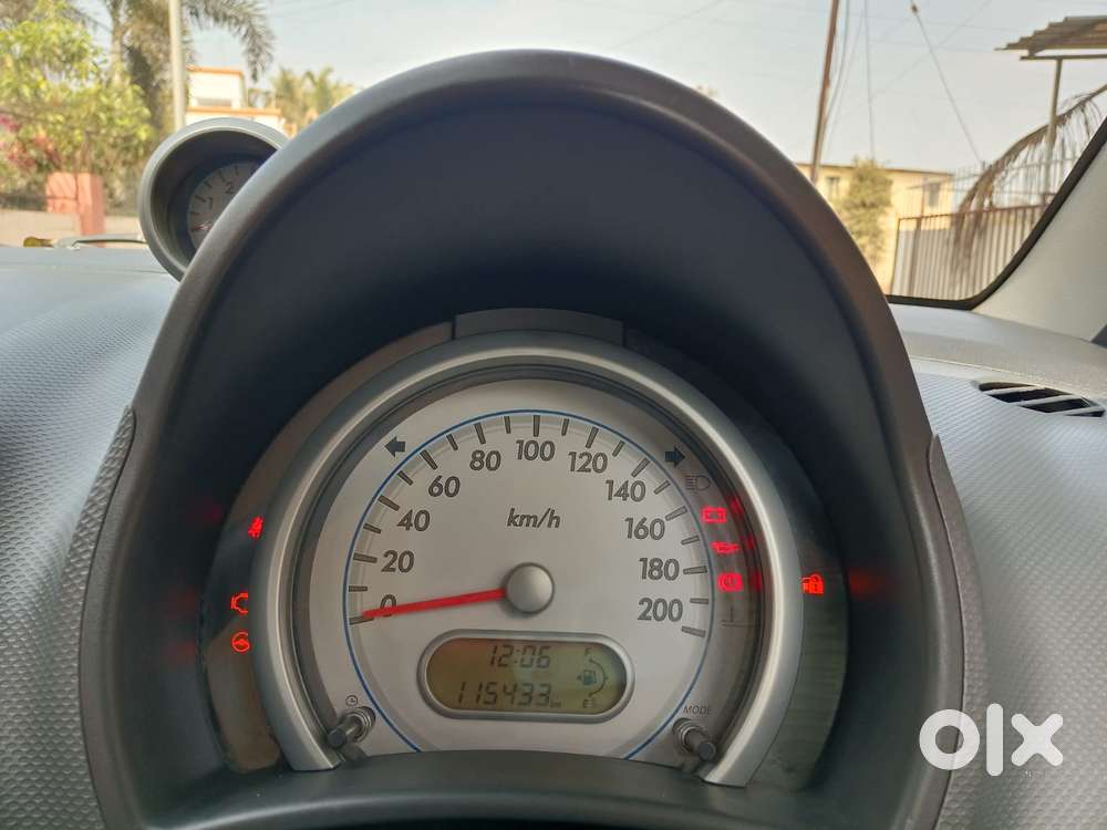 Maruti Suzuki Ritz Vxi, 2013, Petrol