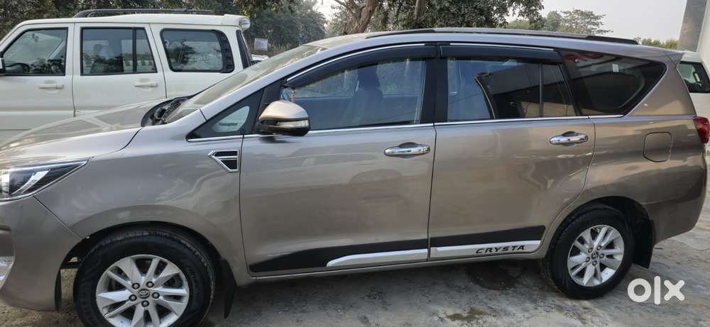 Toyota Innova Crysta 2.4 Gx Mt 8s, 2016, Diesel