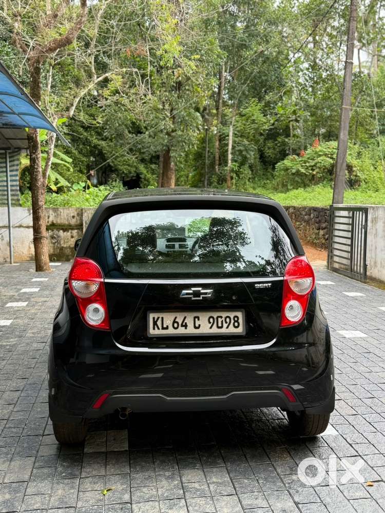 Chevrolet Beat Petrol 2015