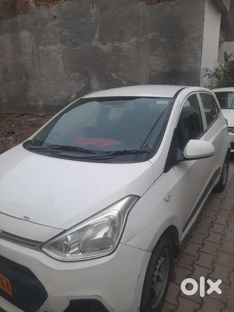 Hyundai Grand I10 2017 Diesel 98000 Km Driven