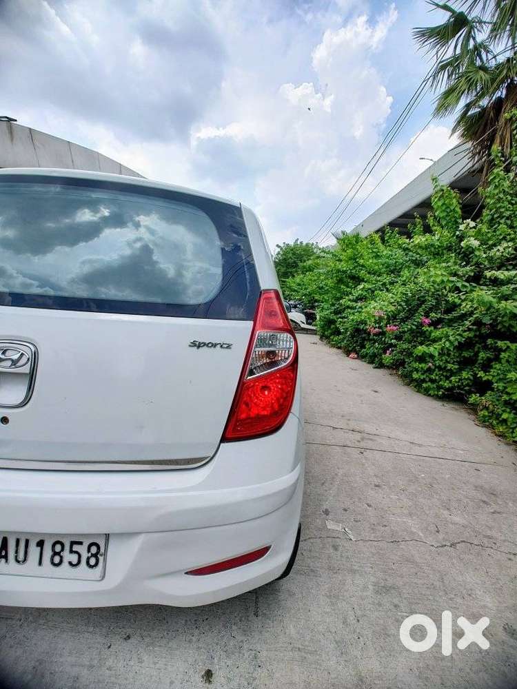 Hyundai I10 Sportz, 2015, Cng & Hybrids
