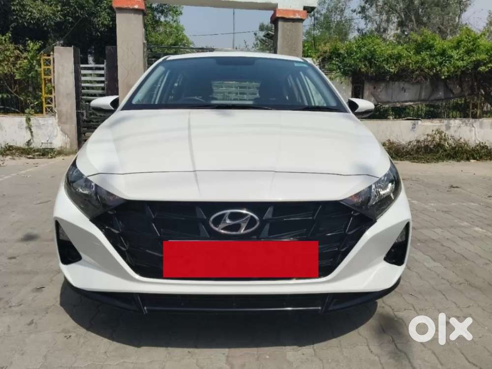 Hyundai I20 Sportz 1.2 Ivt, 2023, Petrol