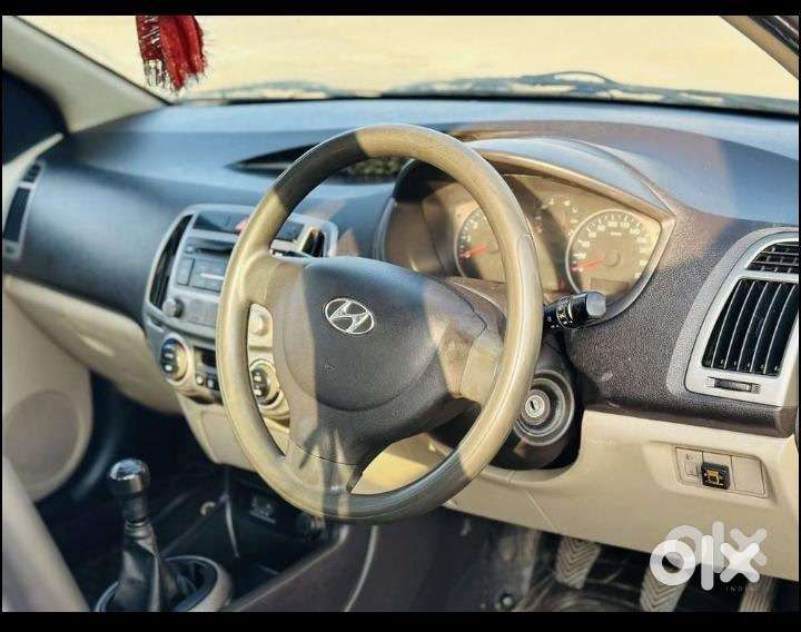 I 20 First Owner 2012 December,cng9️⃣7️⃣1️⃣2️⃣0️⃣0️⃣7️⃣1️⃣4️⃣2️⃣