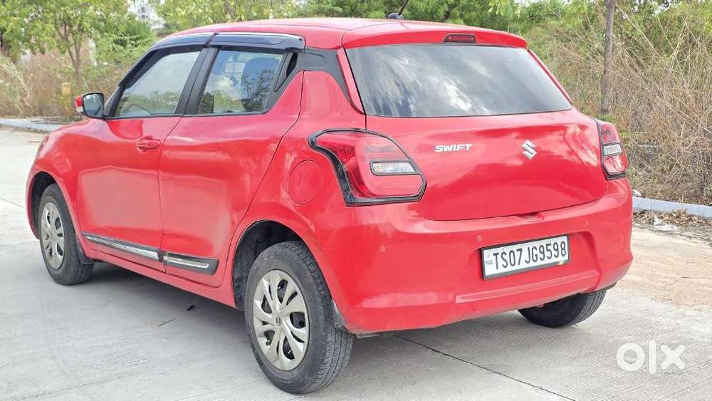 Maruti Suzuki Swift Vxi + Manual, 2022, Petrol