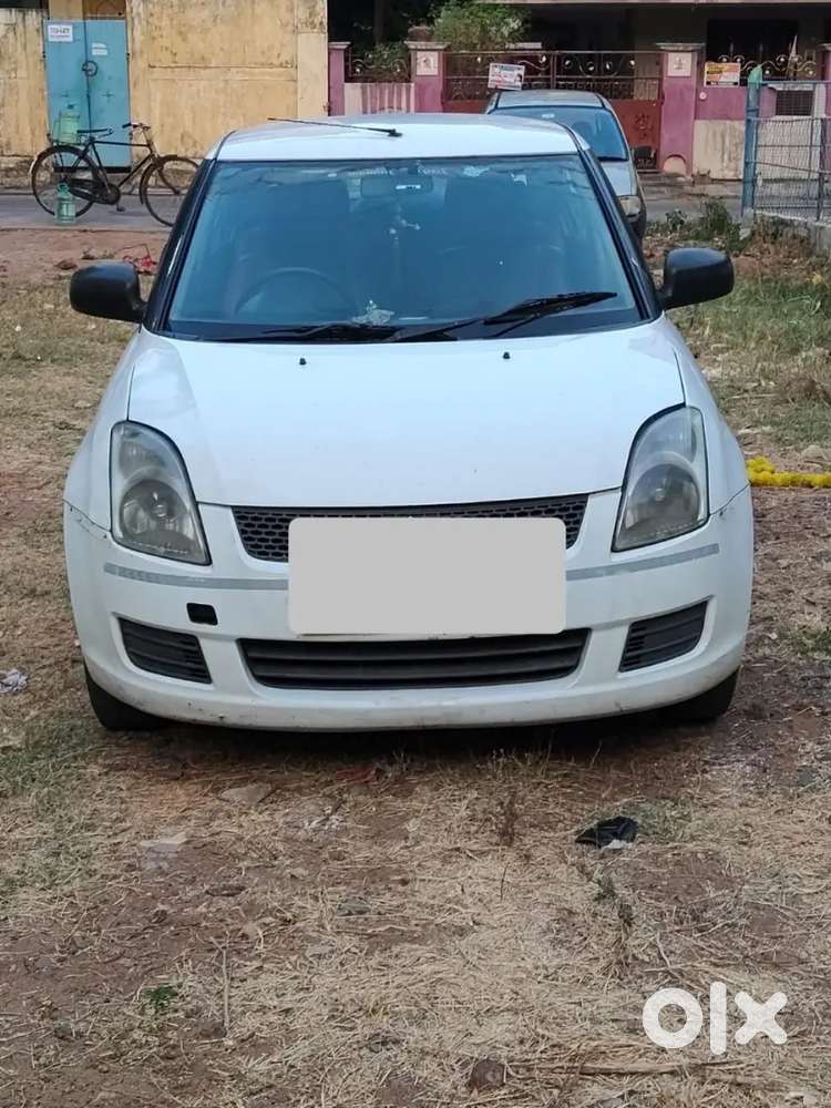 Maruti Suzuki Swift Dzire Tour 2015 Diesel 135000 Km Driven