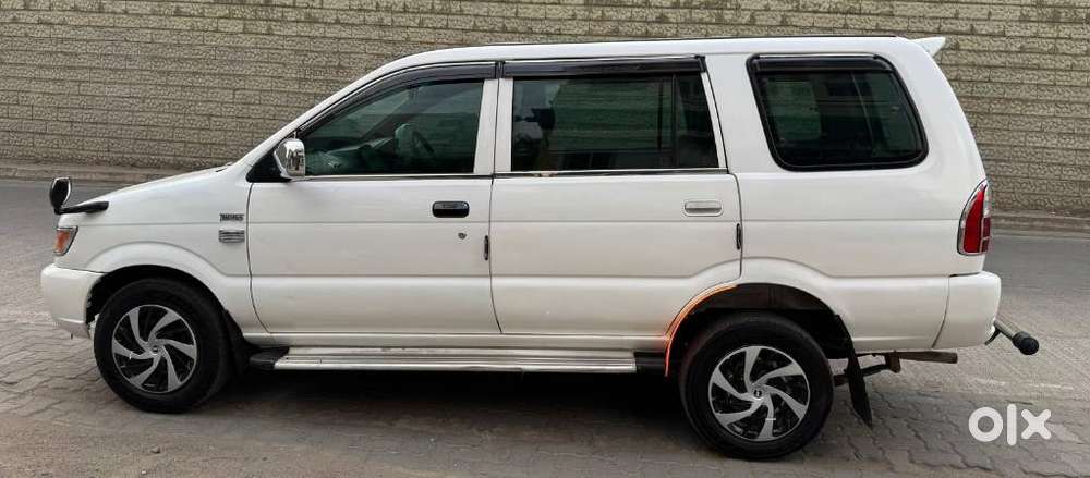 Chevrolet Tavera, 2015, Diesel
