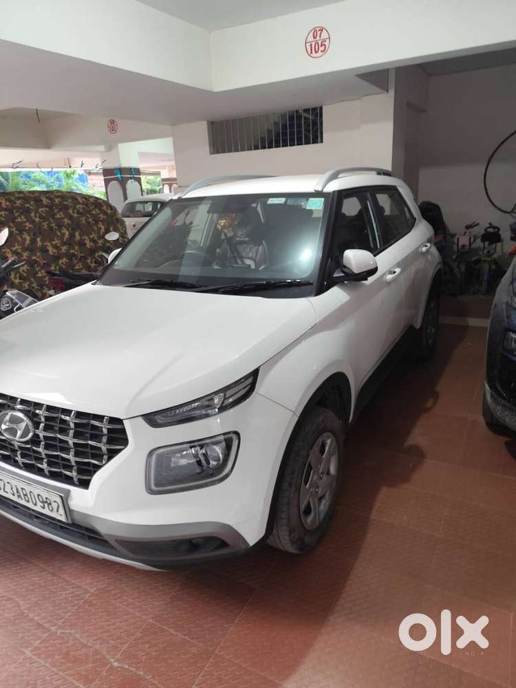 Hyundai Venue S+ 2021 Petrol