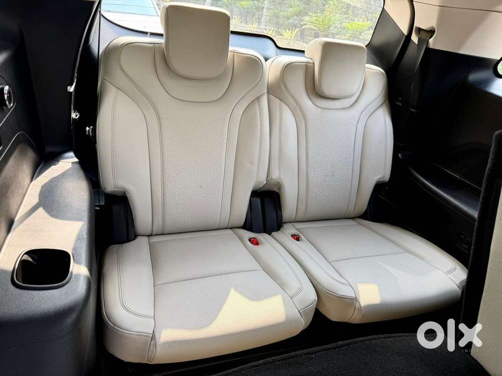 Mahindra Xuv700 2.2 Ax 7 Diesel At Str, 2023, Diesel