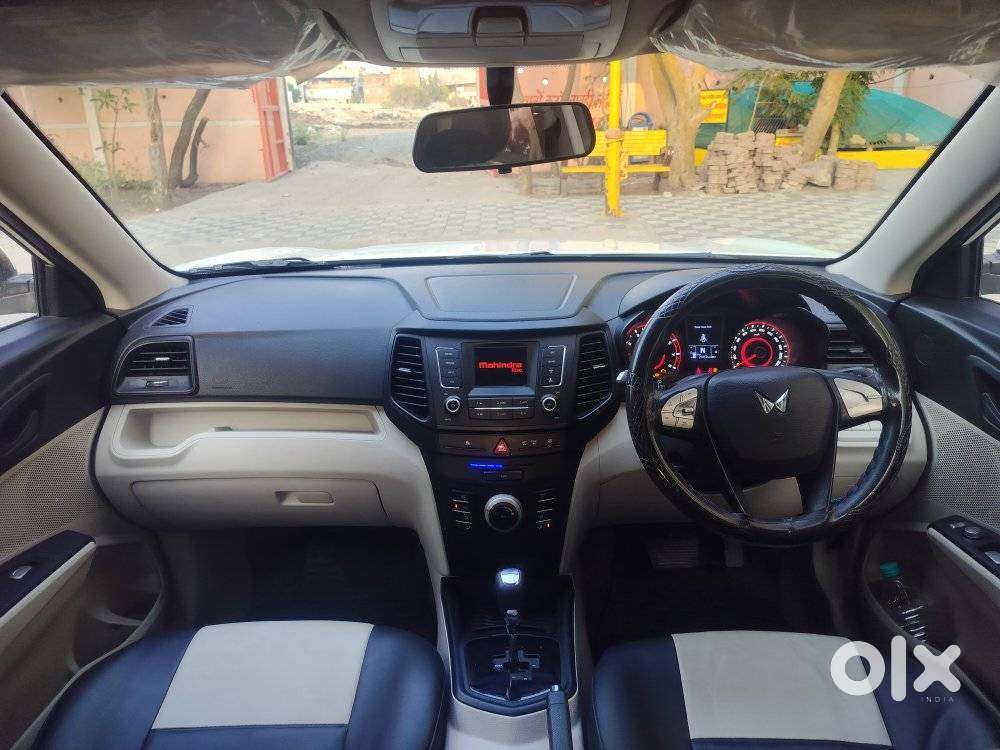Mahindra Xuv300 1.2 W6 Amt Petrol, 2023, Petrol