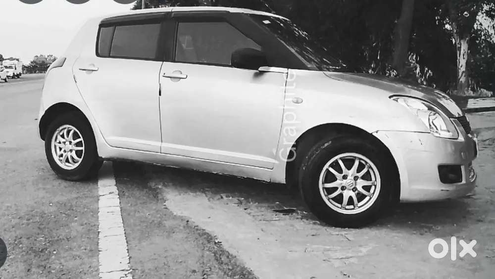 Maruti Suzuki Swift 2005 Petrol 80000 Km Driven