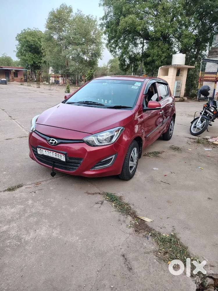 Hyundai  I20 2014 Diesel 72000 Km Driven, Very Nice Govt Employee Car
