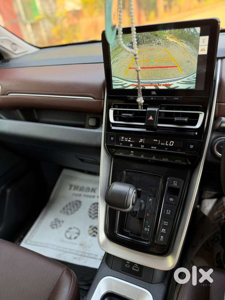 Toyota Innova Hycross 2.0 Zx (o) Hybrid 7 Str, 2023, Petrol