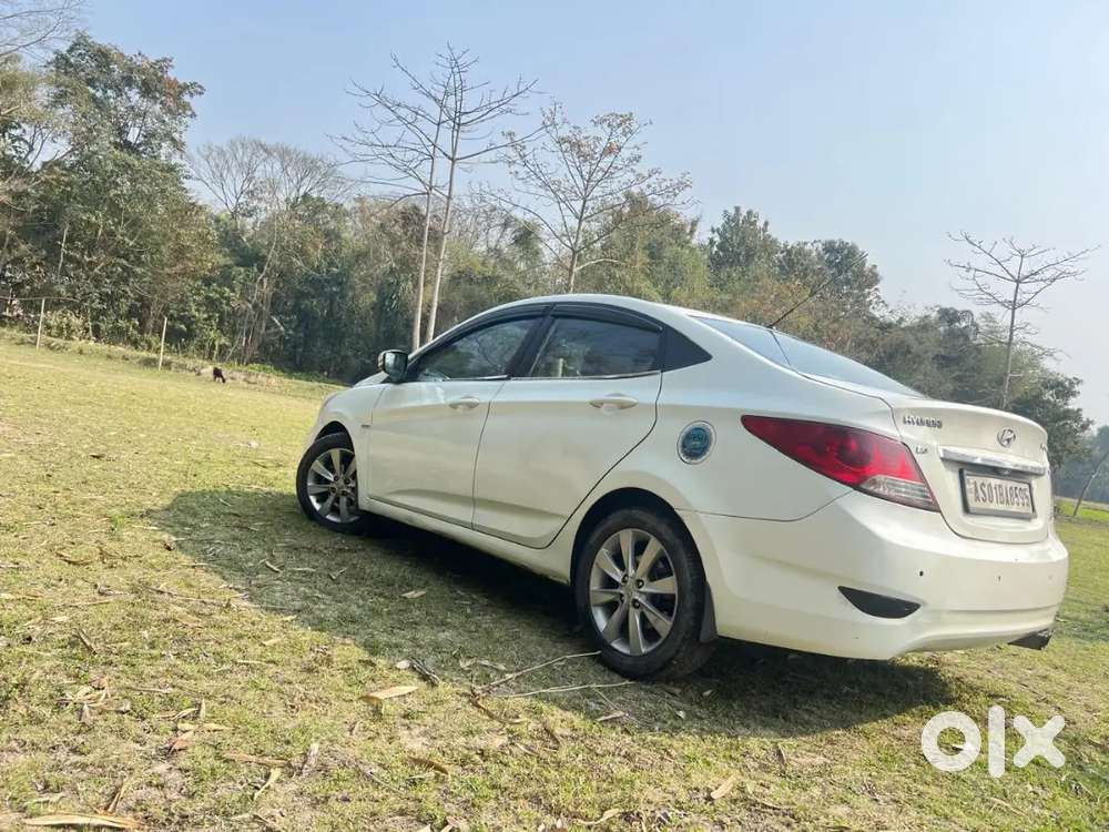 Hyundai Verna 2012 Diesel 99800 Km Driven