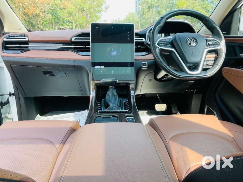 Mg Hector Plus Savvy Pro 1.5 Turbo Petrol Cvt 7 Str, 2024, Petrol