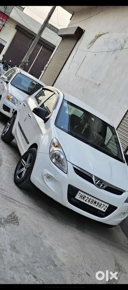 Bhai Gadi M Koi Kami Nhi Hai New Sit Cavar H Or New Tyar All Ok H